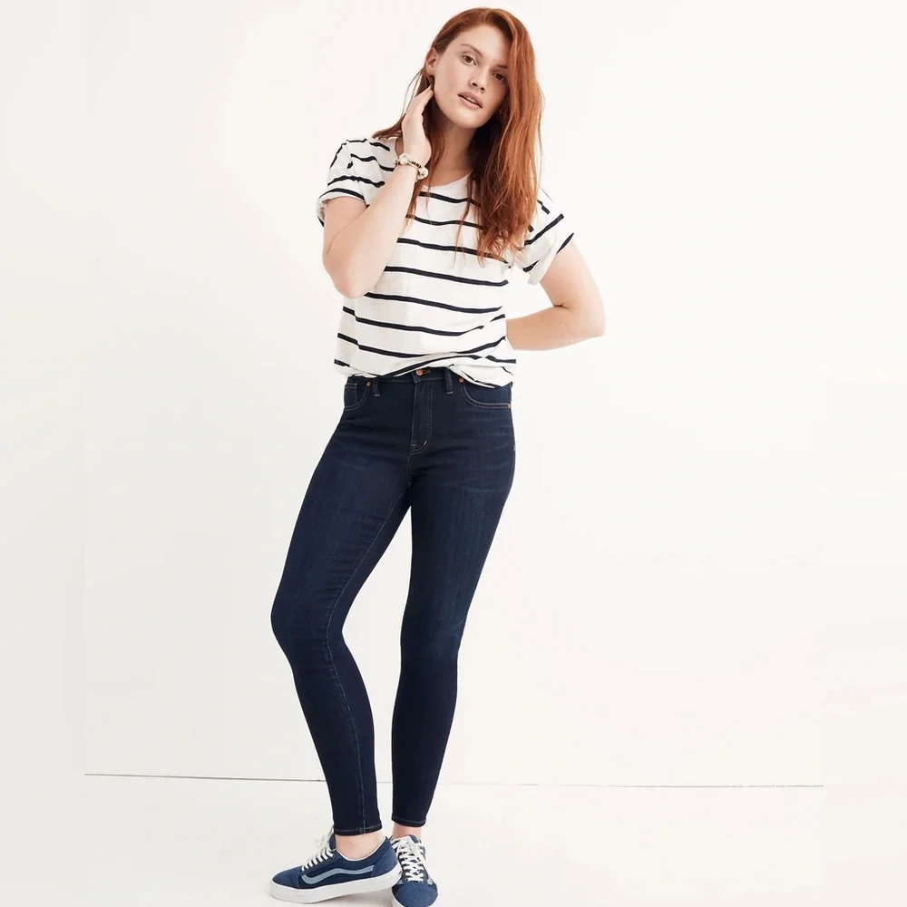 Madewell Women’s Dark Wash 9